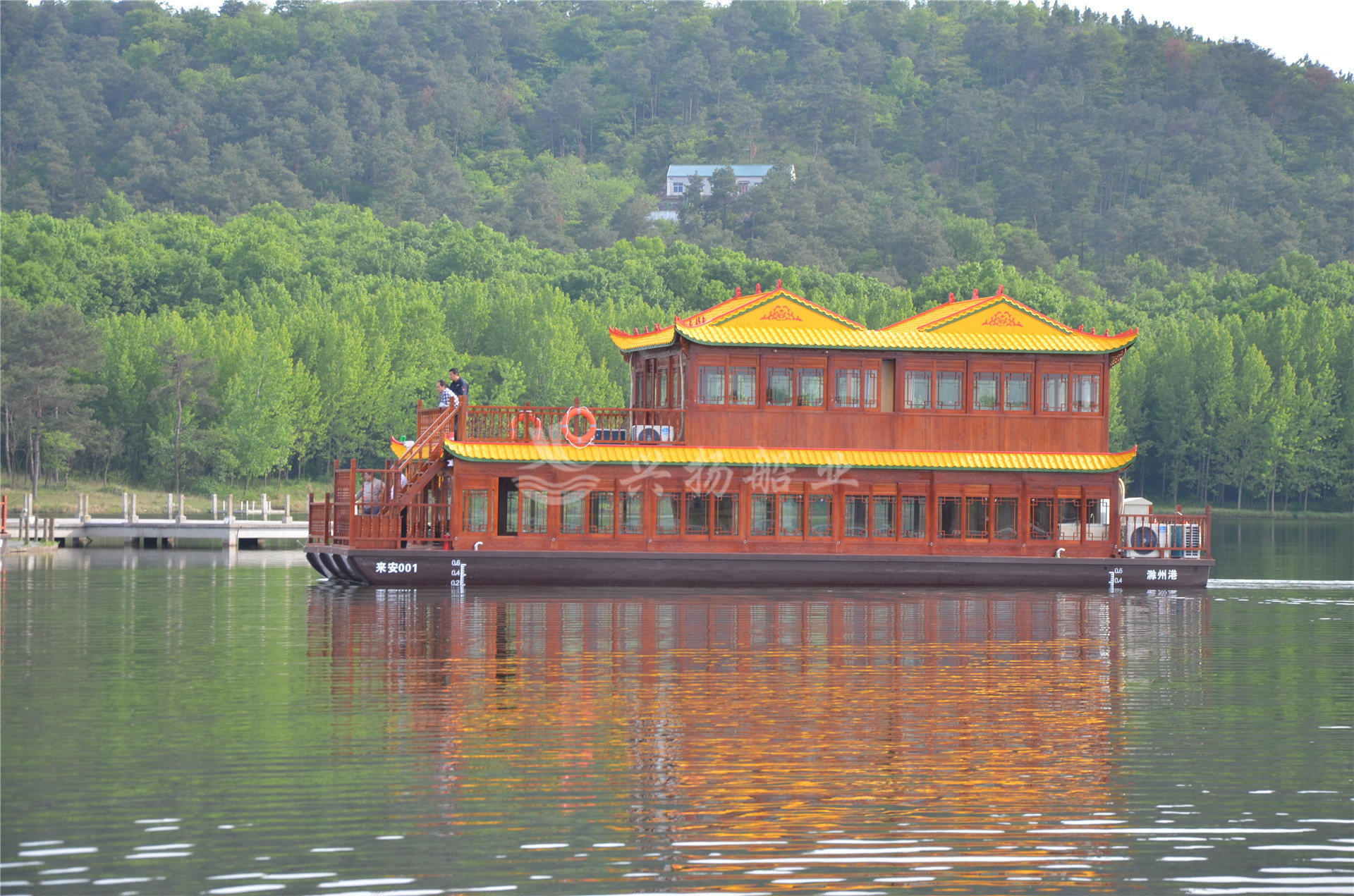 安徽滁州來(lái)安白鷺島雙層餐飲畫舫船